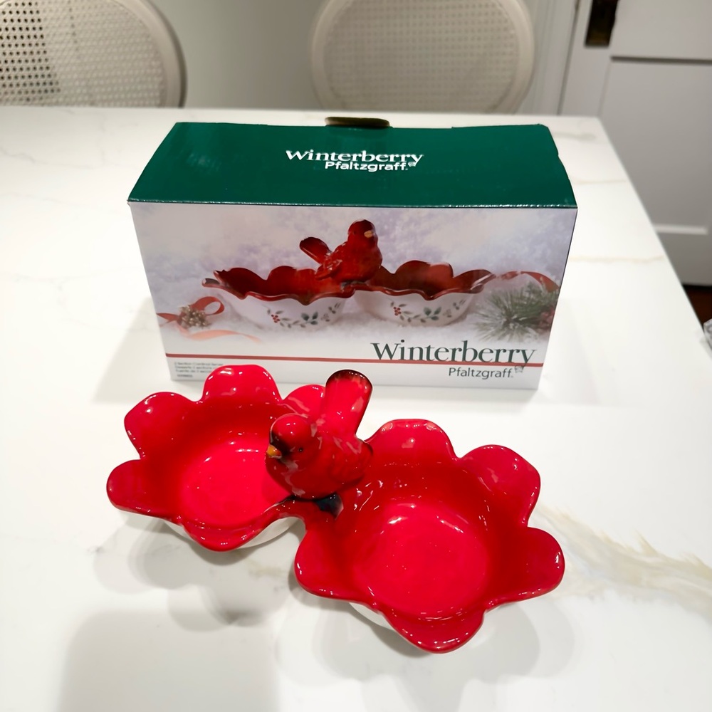Pfaltzgraff Winterberry Cardinal Ceramic Server- New in Box